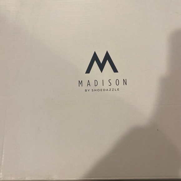 Super Cute Madison boots.NIB - Picture 4 of 4